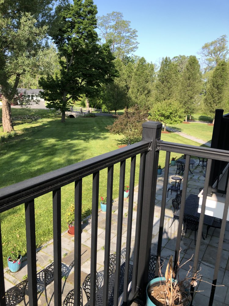 SHARON COUNTRY INN Updated October 2024 23 Photos & 37 Reviews 1