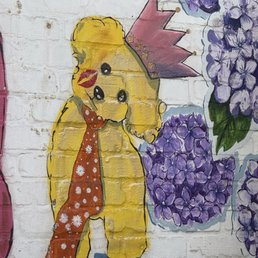 March 22, 2025 | Saturday | Eclectic outdoor patio | Painted walls | Dog w/crown!