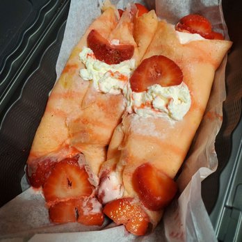 Chateau De Chantilly Cafe - Strawberry creme crepes - Bakeries Near Me - Chantilly, Virginia Chateau De Chantilly Cafe - Strawberry creme crepes - Bakeries Near Me - Chantilly, Virginia