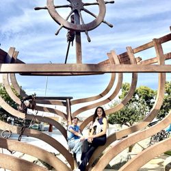 Cool sculpture and tiny mini golf and sand areagur kids to play.