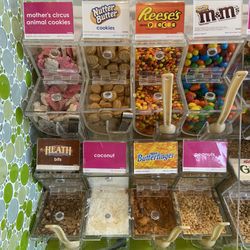 Menchie's - Toppings