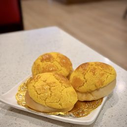 Pineapple Bun