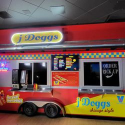 J Doggs - Vienna Beef hot dogs to amazing Burgers and Pizza. Jdoggs is a place for everyone. Don't forget your golf clubs with two golfing simulators.