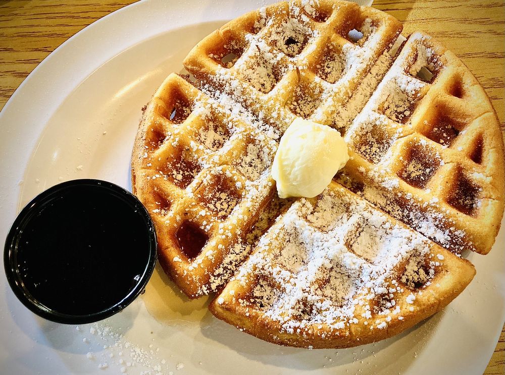 B's Chicken & Waffles 