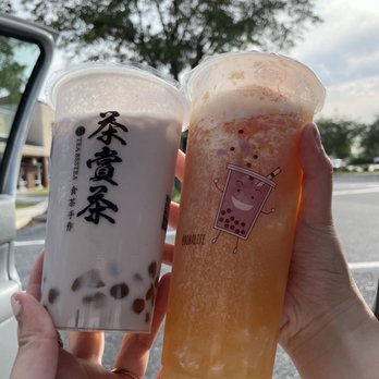 Bestea & The Loop Cake - Taro Milk Tea (left) and Grapefruit Green Tea - Bubble Tea Near Me - Gainesville, Florida