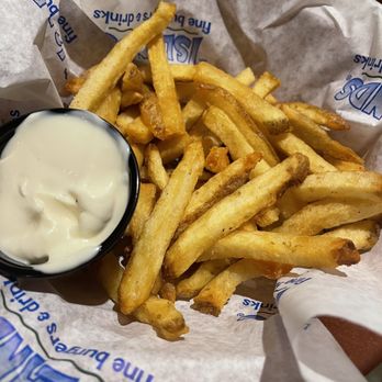 Islands Restaurant - Fries came with burger, best I've ever tasted - American Near Me - Phoenix, Arizona