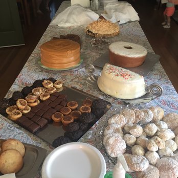 Sugaree's Bakery - All of the cakes are from Sugaree's. - Bakeries Near Me - New Albany, Mississippi Sugaree's Bakery - All of the cakes are from Sugaree's. - Bakeries Near Me - New Albany, Mississippi