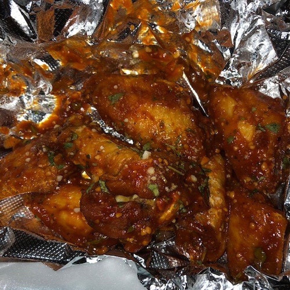 Sonny Red's - Buffalo BBQ Wings - Possibly the Best I've Ever Had - Pizza Near Me - Lackawanna, New York