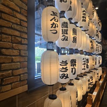 Sushi Yama - Decor side wall - Sushi Bars Near Me - Wellington, Florida