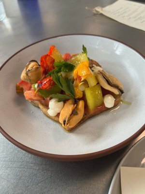 GluGlu by null GluGlu by null