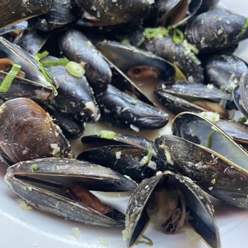 BrewRiver Creole Kitchen - Mussels - Gastropubs Near Me - Cincinnati, Ohio BrewRiver Creole Kitchen - Mussels - Gastropubs Near Me - Cincinnati, Ohio