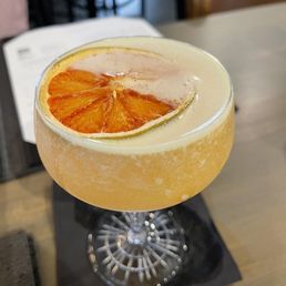 Blood orange gin fizz