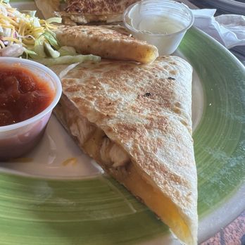 Saddle Brook Diner - Chicken quesadillas - Diners Near Me - Saddle Brook, New Jersey Saddle Brook Diner - Chicken quesadillas - Diners Near Me - Saddle Brook, New Jersey