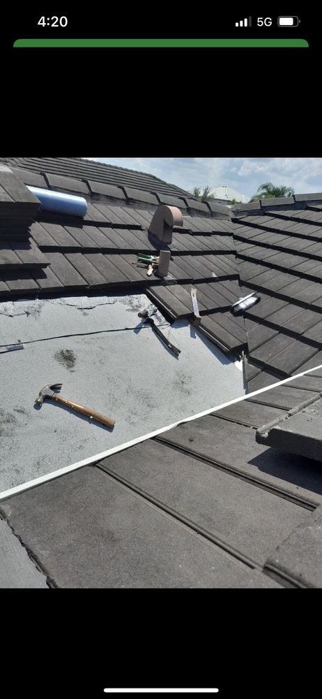 Slide of United Roofing and Maintenance