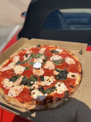 Lucky's Pizza by null