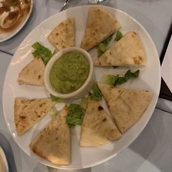 Flambo Restaurant - Pita bread and guacamole - Trinidadian Near Me - Sarasota, Florida Flambo Restaurant - Pita bread and guacamole - Trinidadian Near Me - Sarasota, Florida
