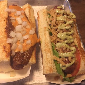 Dog Haus Biergarten - Lincoln Park - Chili cheese and so cal - Burgers Near Me - Chicago, Illinois