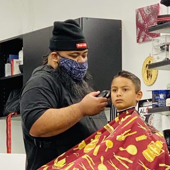 Kutthroat Barbershop - Barbers Near Me - Honolulu, Hawaii Kutthroat Barbershop - Barbers Near Me - Honolulu, Hawaii