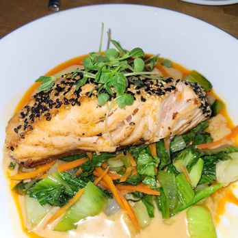 Roe Seafood Restaurant - Seafood Near Me - Long Beach, California