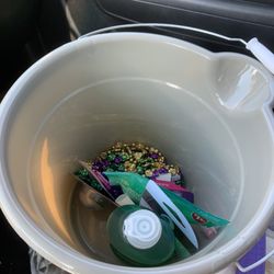 Dollar Tree - Everything in my bucket I got for $1.25