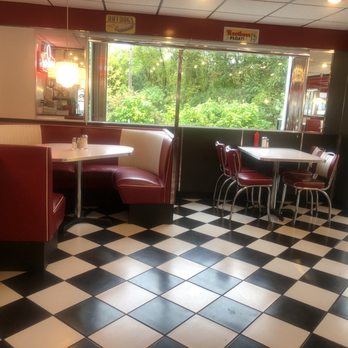 Manheim Diner - Sitting area - Diners Near Me - Pottsville, Pennsylvania Manheim Diner - Sitting area - Diners Near Me - Pottsville, Pennsylvania