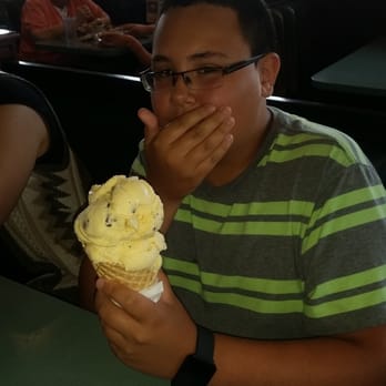 Lindy's and Gertie's - He thought he could finish it....NOT!! - American Near Me - Bridgeview, Illinois Lindy's and Gertie's - He thought he could finish it....NOT!! - American Near Me - Bridgeview, Illinois