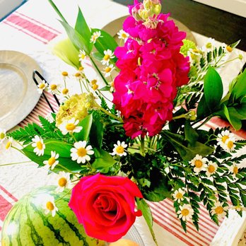The Flower Boutique - Small table arrangement - Florists Near Me - Eureka, California