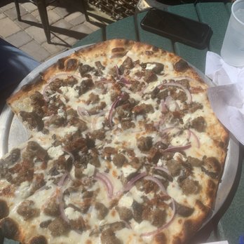 Victoria Burrow - White pizza-sausage, onions, prosciutto - Bars Near Me - Victoria, Minnesota Victoria Burrow - White pizza-sausage, onions, prosciutto - Bars Near Me - Victoria, Minnesota