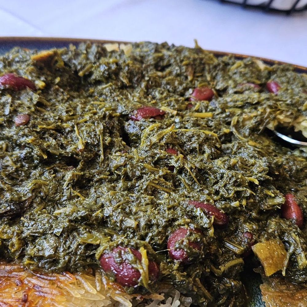 Shamshiri Grill - Tahdig with ghormeh sabzi - Middle Eastern Near Me - Los Angeles, California Shamshiri Grill - Tahdig with ghormeh sabzi - Middle Eastern Near Me - Los Angeles, California