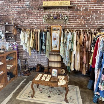 Findings Market - Women's Clothing Near Me - Ventura, California Findings Market - Women's Clothing Near Me - Ventura, California