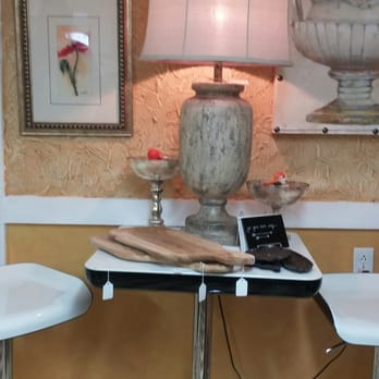 Pigeon In the Parlour - Check out this retro dining set! - Antiques Near Me - Holly, Michigan Pigeon In the Parlour - Check out this retro dining set! - Antiques Near Me - Holly, Michigan