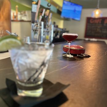 New South Kitchen & Bar - French Martini - Southern Near Me - Charlotte, North Carolina