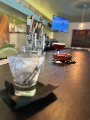 New South Kitchen & Bar by null