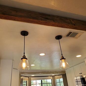HD Timberworks - Beam along the ceiling at the entry of the kitchen - Carpenters Near Me HD Timberworks - Beam along the ceiling at the entry of the kitchen - Carpenters Near Me