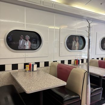 Corvette Diner - Diners Near Me - San Diego, California