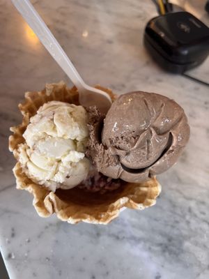 Jeni's Splendid Ice Creams by null