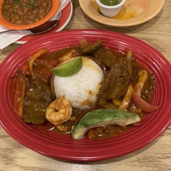 Chimborazo - Saltado - Latin American Near Me - Minneapolis, Minnesota