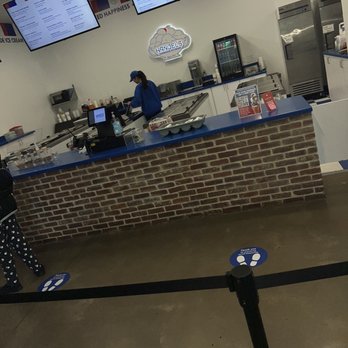 Handel’s Homemade Ice Cream - Eugene - Counter where you order and pick up your ice cream - Ice Cream & Frozen Yogurt Near Me - Eugene, Oregon