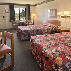 Travelodge by Wyndham Tulsa - Standard Two Double Bed Room
