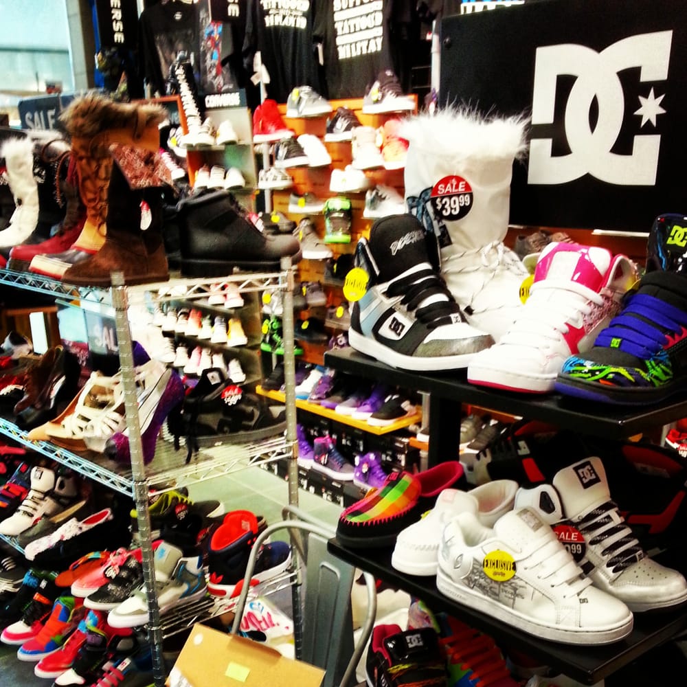 Journeys Shoe Stores 622 Hawthorn Ctr, Vernon Hills, IL Phone