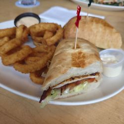 Olde Village Freehouse - Clubhouse