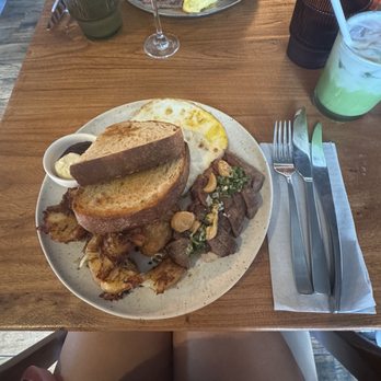Between Us - Steak & Eggs - Breakfast & Brunch Near Me - San Diego, California