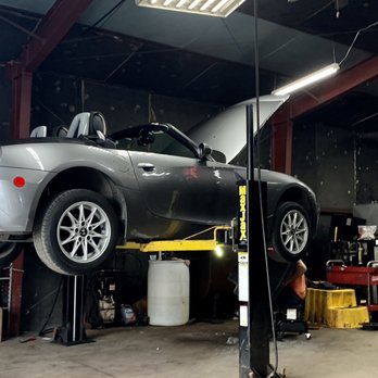 Duncan's Auto Service - Z4 Roadster on Small Hoist - Auto Repair Near Me - Ellwood City, Pennsylvania