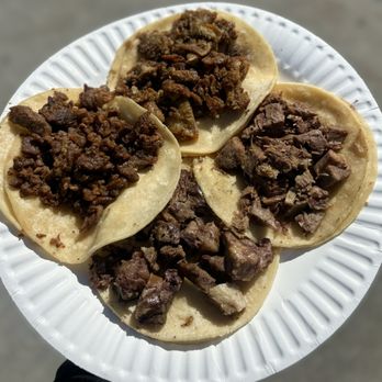 Leo's Tacos - Clockwise: Tripas (beef intestines), cabeza (beef head), lengua (beef tongue), and asada (beef) - Tacos here come nekkid - Tacos Near Me - San Francisco, California Leo's Tacos - Clockwise: Tripas (beef intestines), cabeza (beef head), lengua (beef tongue), and asada (beef) - Tacos here come nekkid - Tacos Near Me - San Francisco, California