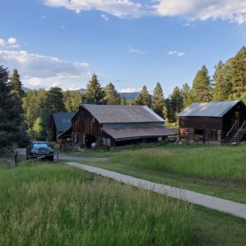 Meadow Creek Lodge & Event Center - Barn on grounds - Bed & Breakfast Near Me - Pine, Colorado Meadow Creek Lodge & Event Center - Barn on grounds - Bed & Breakfast Near Me - Pine, Colorado