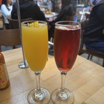 Eggy’s Neighborhood Kitchen - orange and cranberry mimosa - Breakfast & Brunch Near Me - Berkeley, California