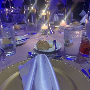 Bloom at Jungle Island - Table setting - Venues & Event Spaces Near Me - Miami, Florida Bloom at Jungle Island - Table setting - Venues & Event Spaces Near Me - Miami, Florida