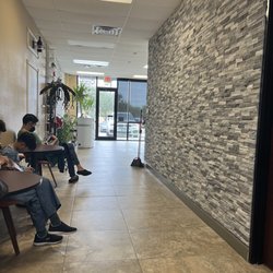 Salon Lee - Waiting area