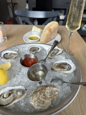 Feather & Wedge by null