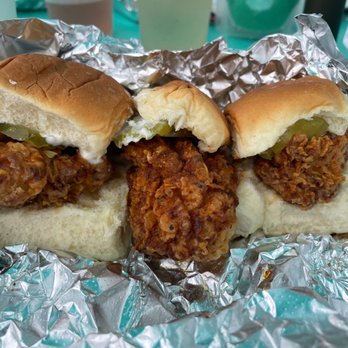 Daddy Hot Bird - Thicc thigh sliders (Metairie) - Food Trucks Near Me - New Orleans, Louisiana Daddy Hot Bird - Thicc thigh sliders (Metairie) - Food Trucks Near Me - New Orleans, Louisiana